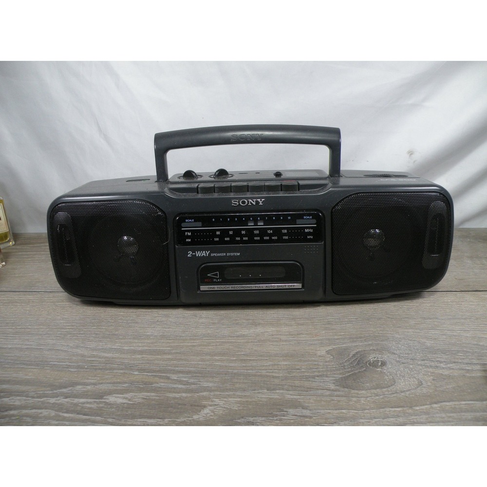 Vintage Sony CFS-200 AM/FM Radio Cassette-Corder Boombox 2-Way Speaker System